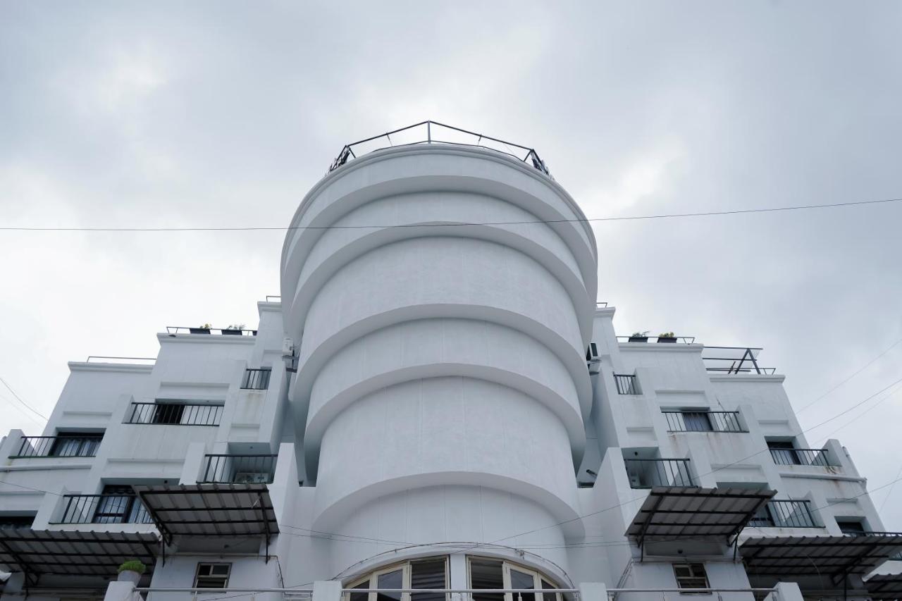 Hotel Royal Accord Surat Exterior foto