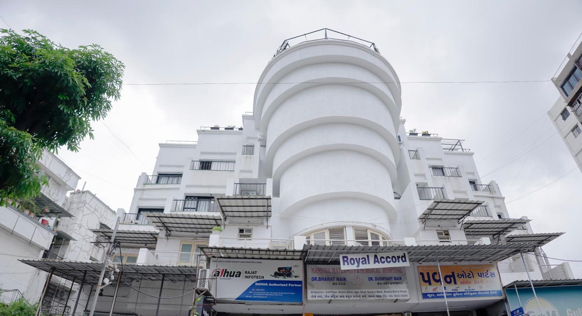 Hotel Royal Accord Surat Exterior foto