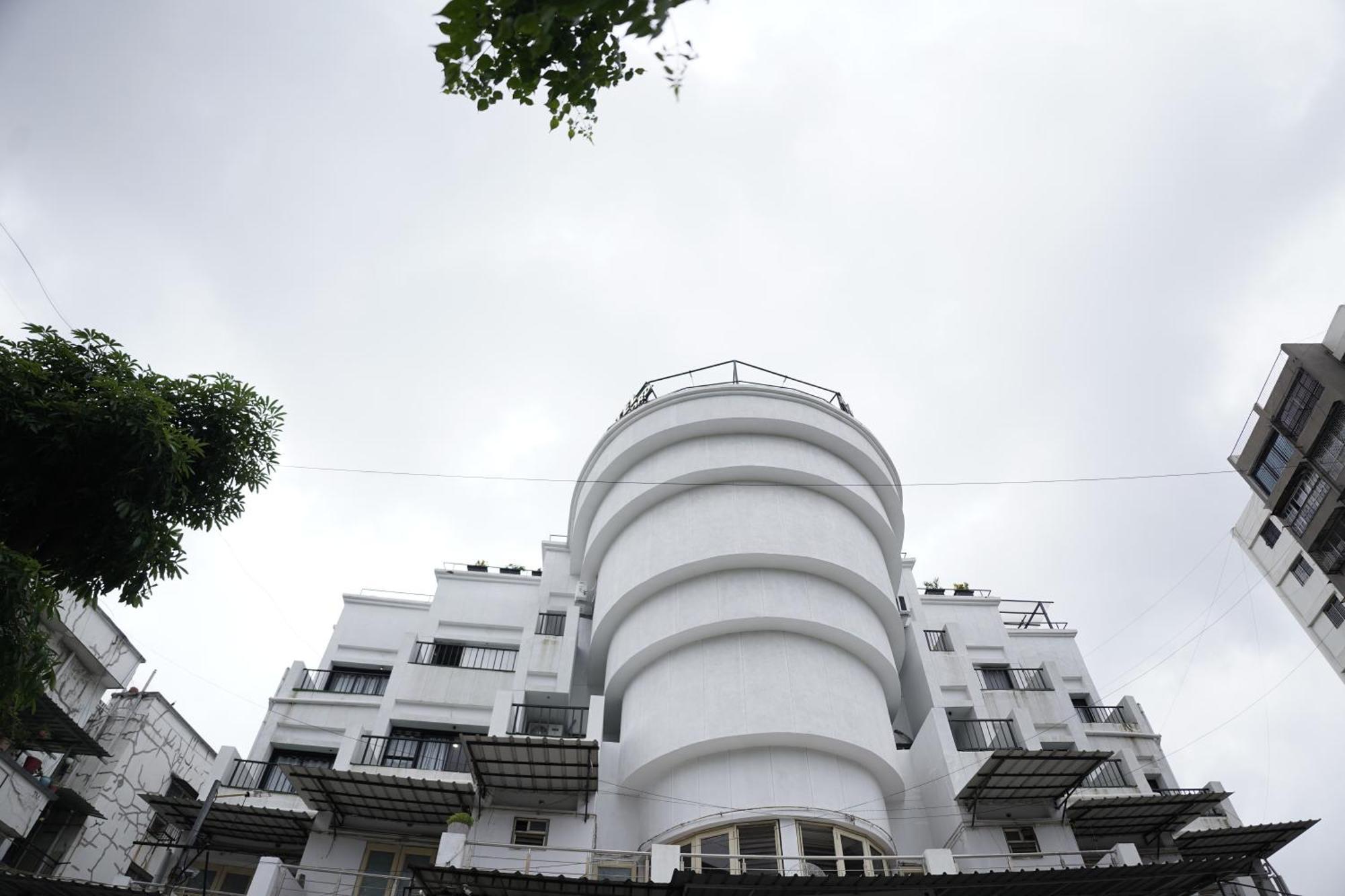 Hotel Royal Accord Surat Exterior foto